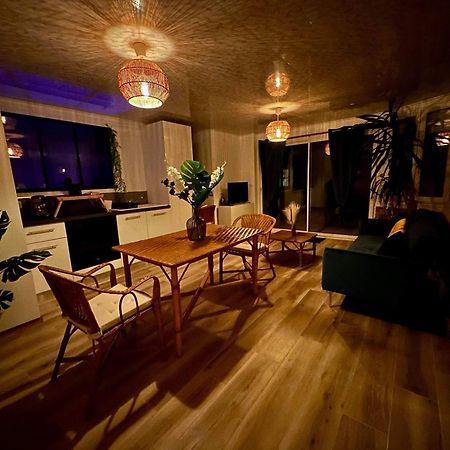 Apartamento Les Tropiques De La Baie Ponthoile Exterior foto