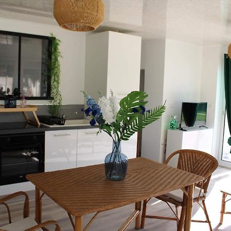 Apartamento Les Tropiques De La Baie Ponthoile Exterior foto