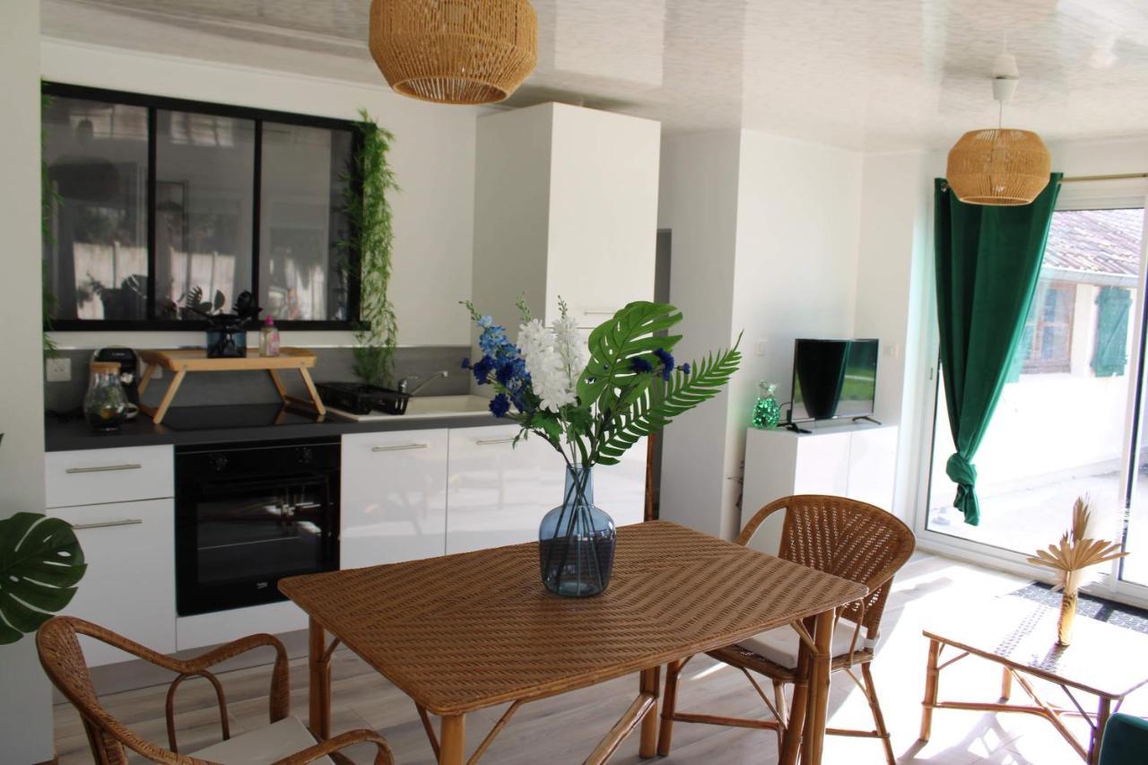 Apartamento Les Tropiques De La Baie Ponthoile Exterior foto