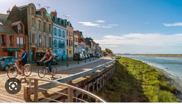 Apartamento Les Tropiques De La Baie Ponthoile Exterior foto